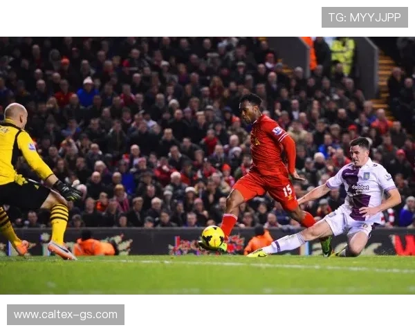 阿尔瓦雷斯禁区前精彩搓射遗憾中柱全场球迷为之惊呼